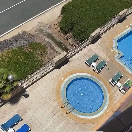 Penthouse In The Sea, Tauro Apartmán